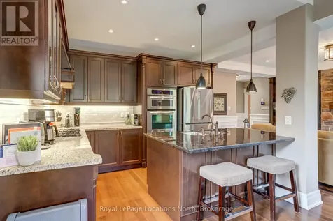 39 Hughes Street Collingwood ON L9Y 0W7