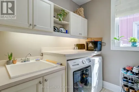 39 Hughes Street Collingwood ON L9Y 0W7