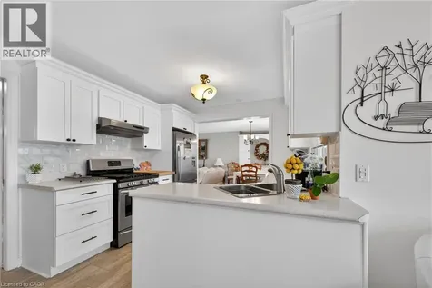 24 Lakeside Place East Port Colborne ON L3K 6B1