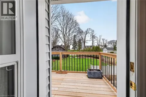 24 Lakeside Place East Port Colborne ON L3K 6B1