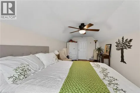 24 Lakeside Place East Port Colborne ON L3K 6B1