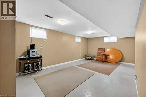 24 Lakeside Place East Port Colborne ON L3K 6B1