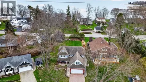 24 Lakeside Place East Port Colborne ON L3K 6B1