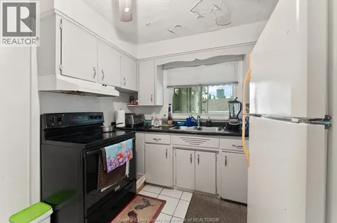 5188 Wyandotte St Street Windsor ON N8S 1L2