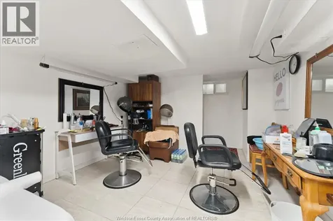 5188 Wyandotte St Street Windsor ON N8S 1L2