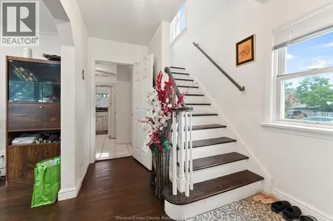 5188 Wyandotte St Street Windsor ON N8S 1L2