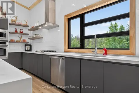 9 Silver Birch Circle North Mckellar ON P2A 0B5
