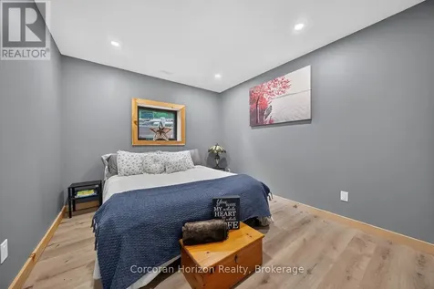 9 Silver Birch Circle North Mckellar ON P2A 0B5