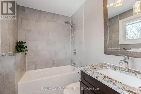 7 Kerry Crescent Ottawa ON K2E 5V7