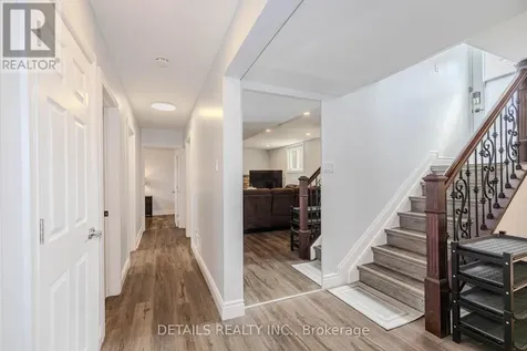 7 Kerry Crescent Ottawa ON K2E 5V7