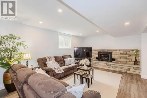 7 Kerry Crescent Ottawa ON K2E 5V7