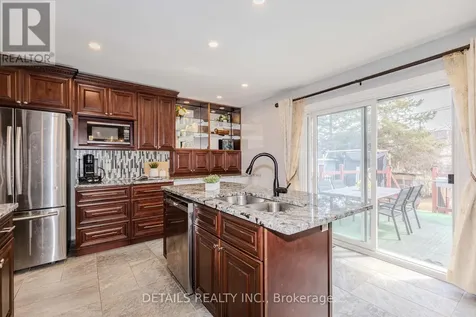 7 Kerry Crescent Ottawa ON K2E 5V7