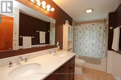 6386 Victoria Avenue Lambton Shores ON N0N 1J2