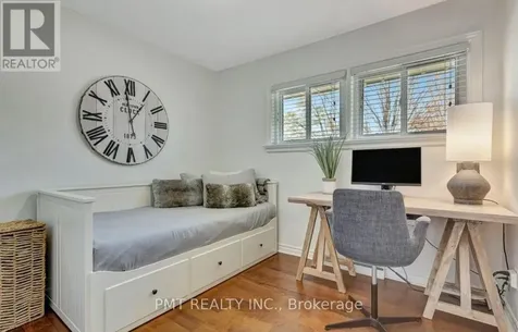 239 Royal Street Waterloo ON N2J 2J1