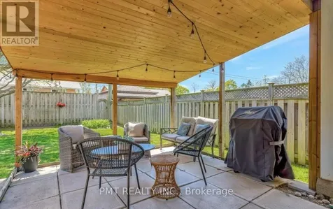 239 Royal Street Waterloo ON N2J 2J1