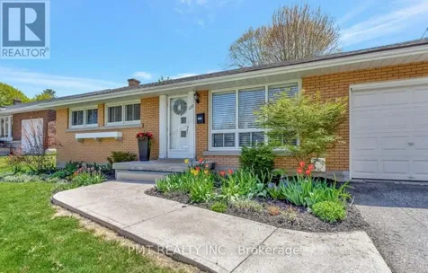 239 Royal Street Waterloo ON N2J 2J1