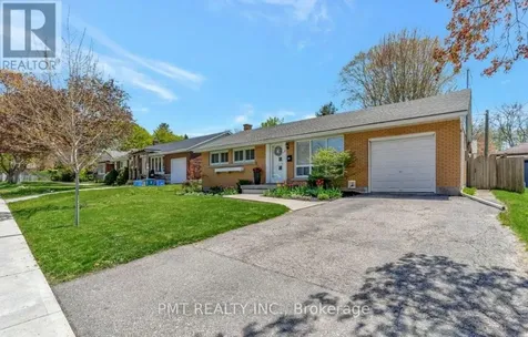239 Royal Street Waterloo ON N2J 2J1
