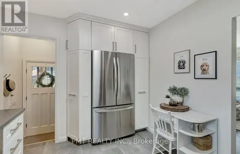 239 Royal Street Waterloo ON N2J 2J1