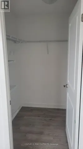 120 Eagle Rock Way Vaughan ON L6A 5C2