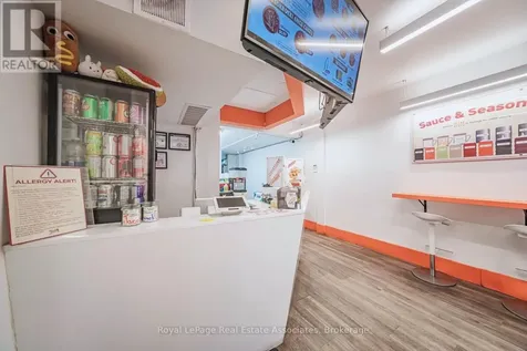 582 Yonge Street Toronto (bay Street Corridor) ON M4Y 1Z3