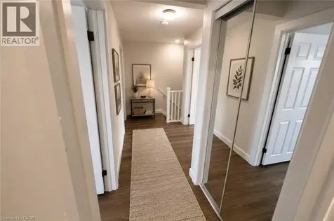 5 Rowanwood Street Hamilton ON L8L 7H1