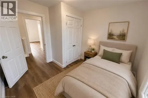 5 Rowanwood Street Hamilton ON L8L 7H1