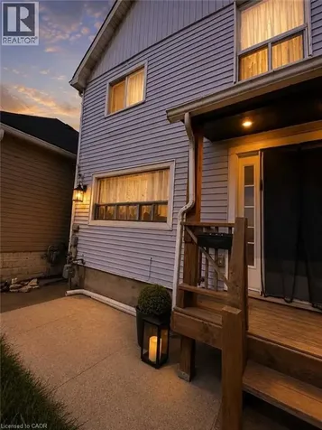 5 Rowanwood Street Hamilton ON L8L 7H1