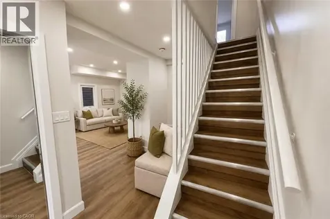 5 Rowanwood Street Hamilton ON L8L 7H1