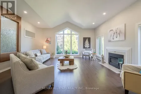 64 Woodbridge Circle Scugog ON L9L 2A9