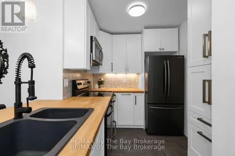 19 Dawson Drive Collingwood ON L9Y 5B4