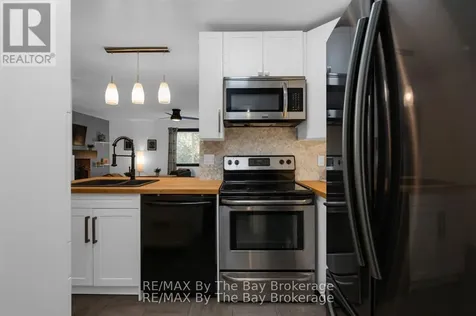 19 Dawson Drive Collingwood ON L9Y 5B4