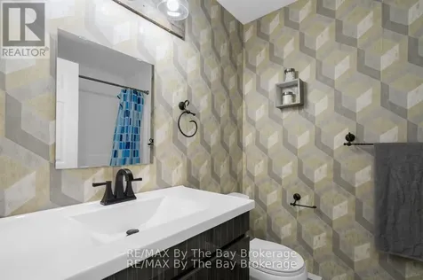19 Dawson Drive Collingwood ON L9Y 5B4