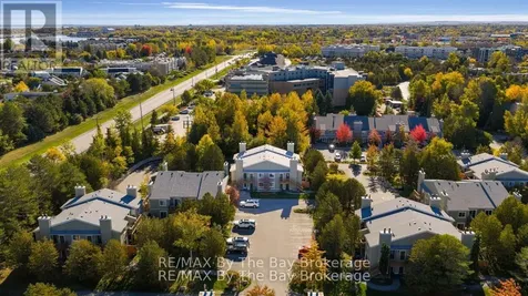 19 Dawson Drive Collingwood ON L9Y 5B4