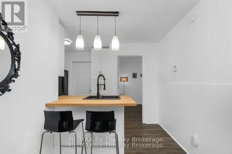 19 Dawson Drive Collingwood ON L9Y 5B4