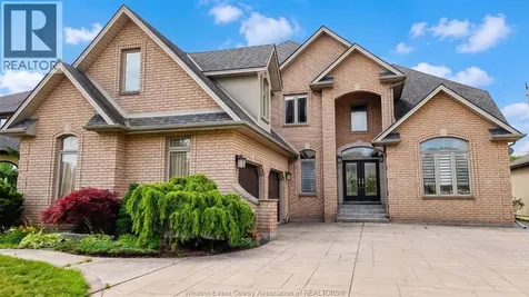 380 Shoreview Circle Windsor ON N8P 1M7