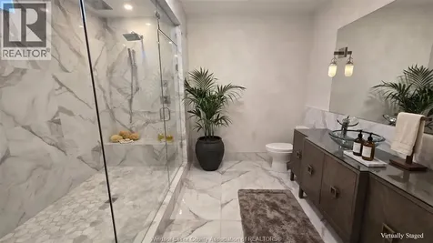 380 Shoreview Circle Windsor ON N8P 1M7