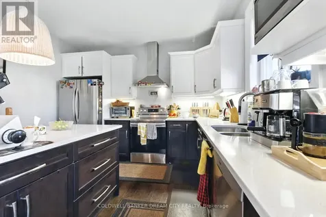 10 Honey Bend St. Thomas ON N5R 0H6