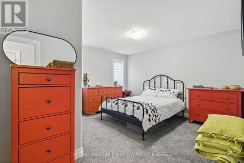 10 Honey Bend St. Thomas ON N5R 0H6