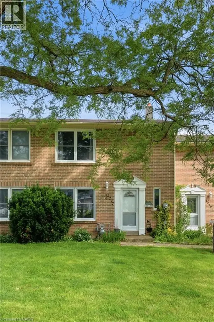 2277 Mountain Grove Avenue Burlington ON L7P 2H8