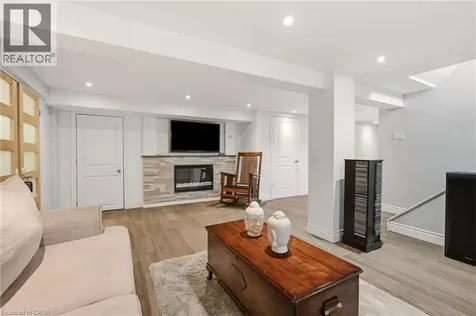18 Fireside Drive Flamborough ON L8N 2Z7