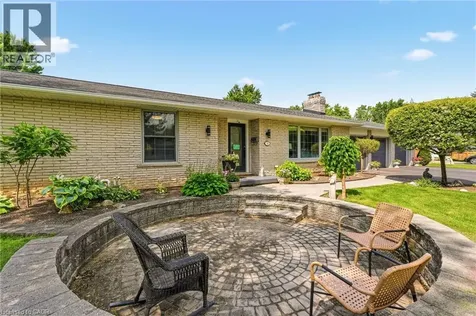 18 Fireside Drive Flamborough ON L8N 2Z7