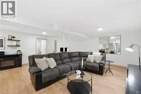 68 Hilltop Drive Ayr ON N0B 1E0