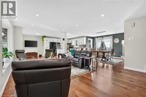 952 Robinson Road Dunnville ON N1A 2W1
