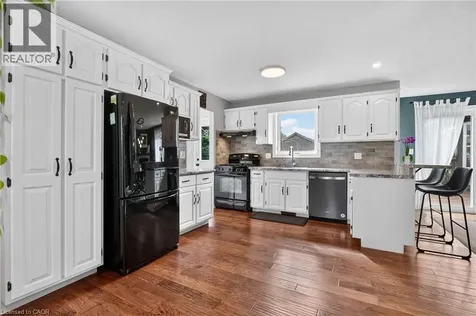 952 Robinson Road Dunnville ON N1A 2W1