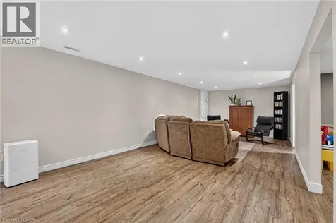 952 Robinson Road Dunnville ON N1A 2W1