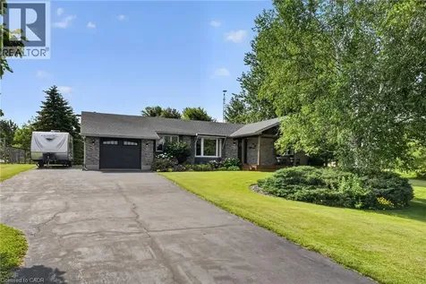 952 Robinson Road Dunnville ON N1A 2W1
