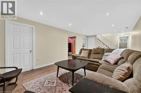 952 Robinson Road Dunnville ON N1A 2W1