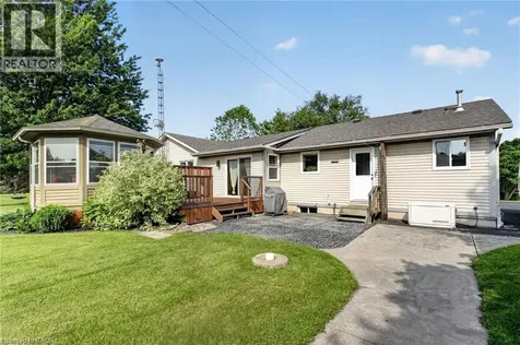 952 Robinson Road Dunnville ON N1A 2W1