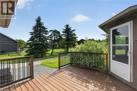 952 Robinson Road Dunnville ON N1A 2W1