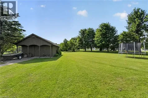 952 Robinson Road Dunnville ON N1A 2W1